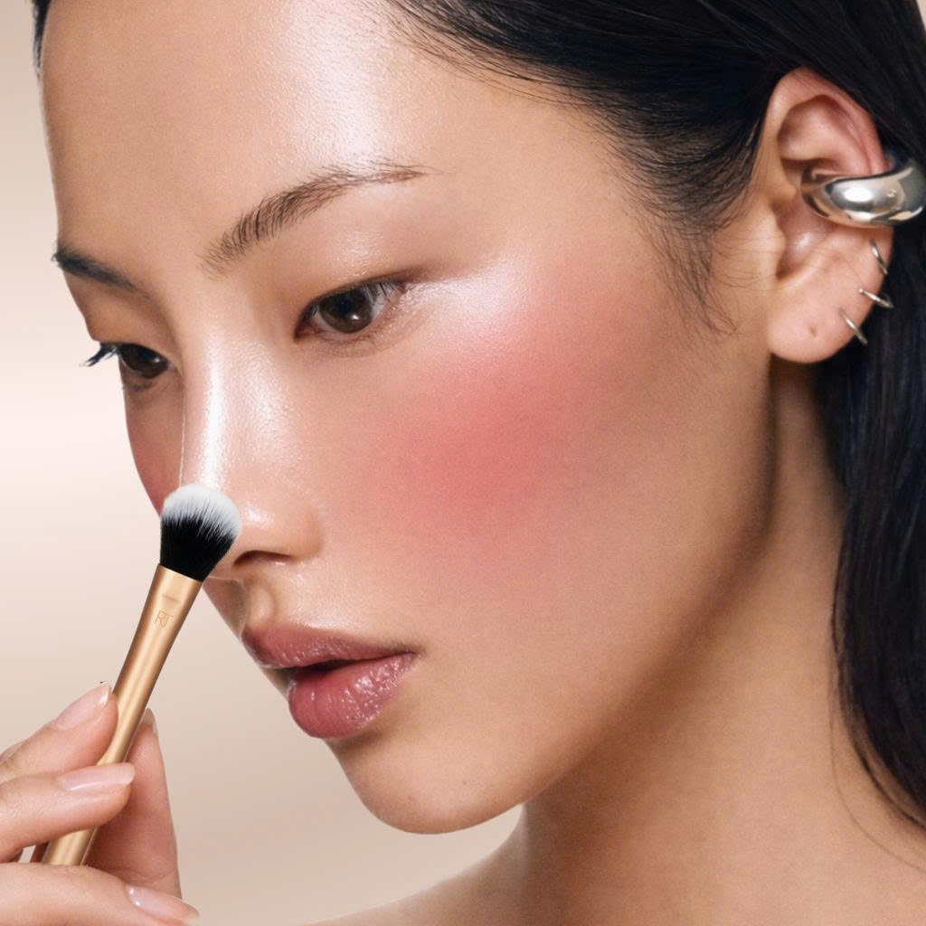 Cọ Tạo Khối Và Highlight Mũi RT Real Techniques Nose Highlighting Và Shadow Brush R113